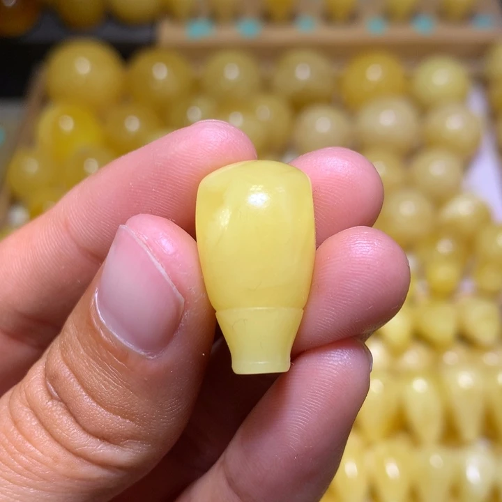 蜜蜡裸石未镶嵌就**见天然俄料浓蜡黄白花三通13.2