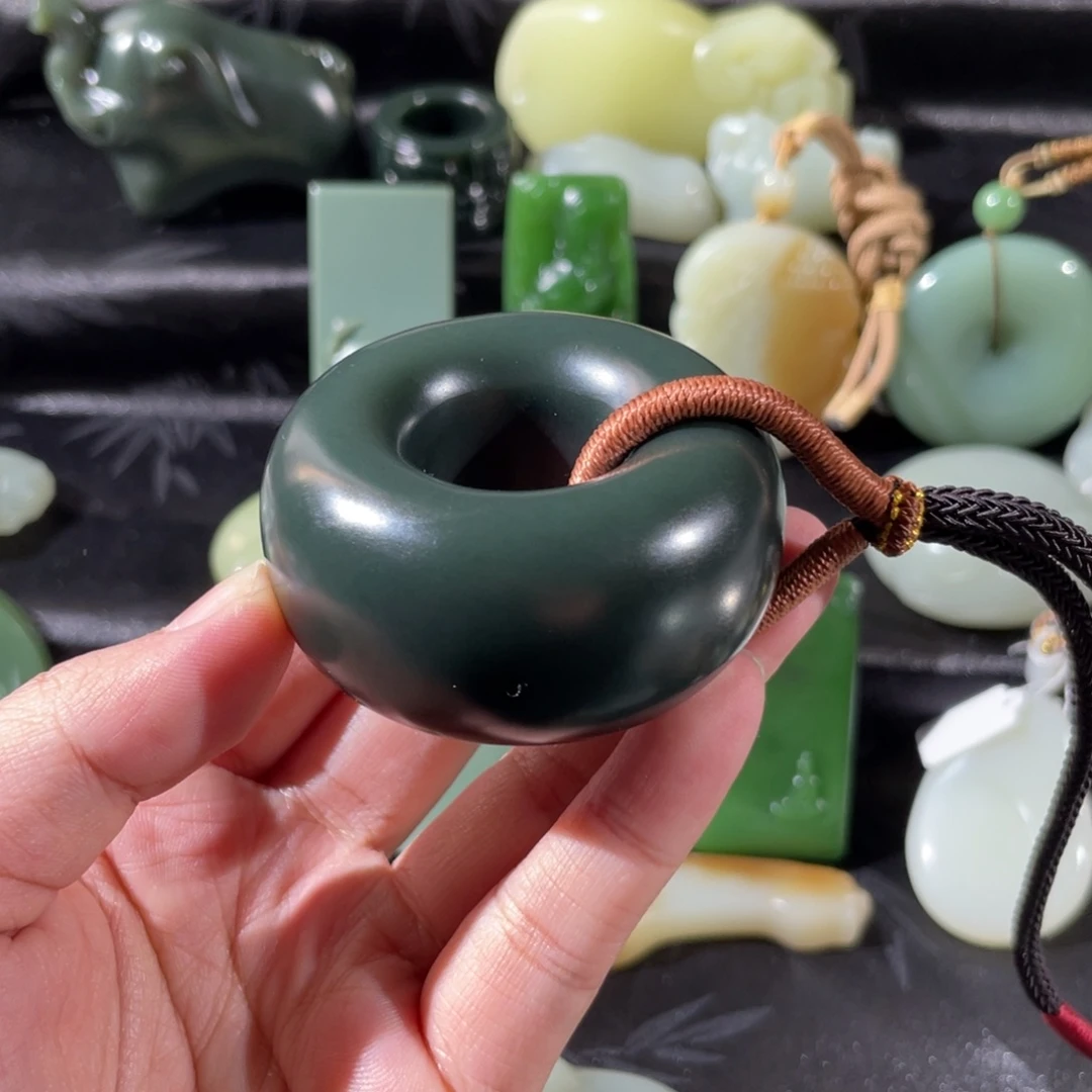 和田玉（糖玉）未镶嵌挂件