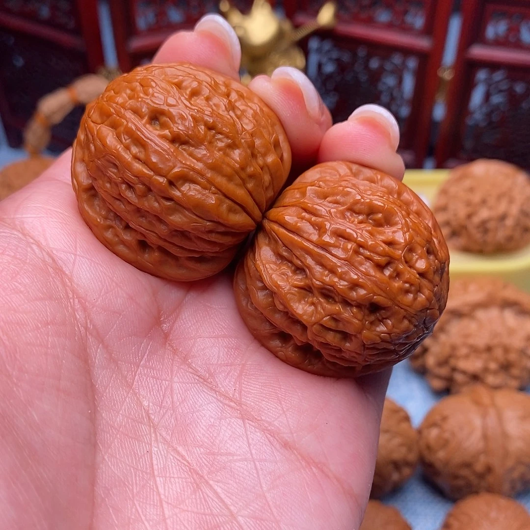 文玩核桃把件红皮铁锤36