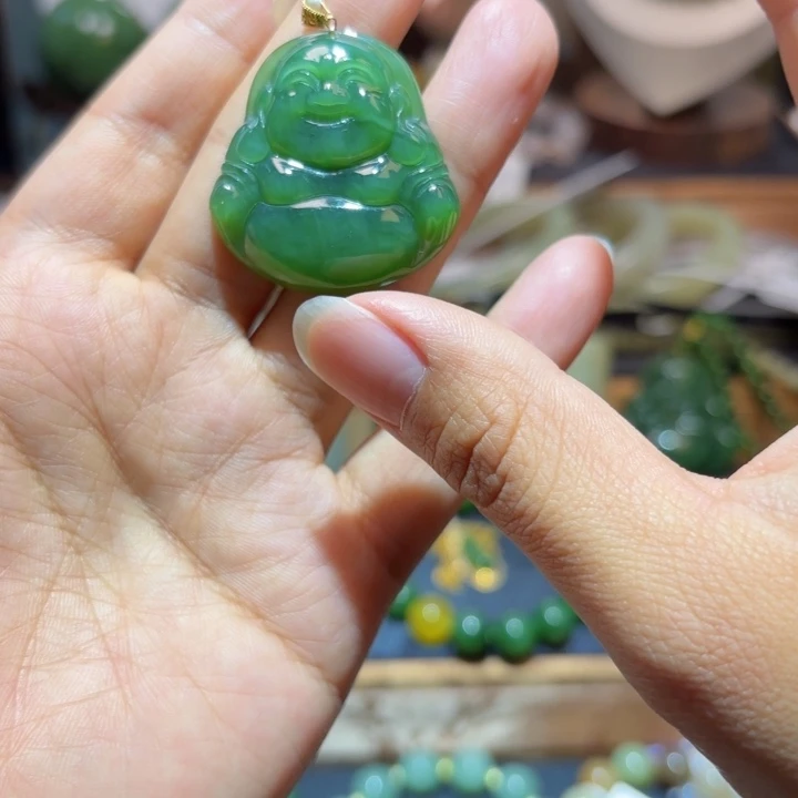 和田玉18K金镶嵌颈饰