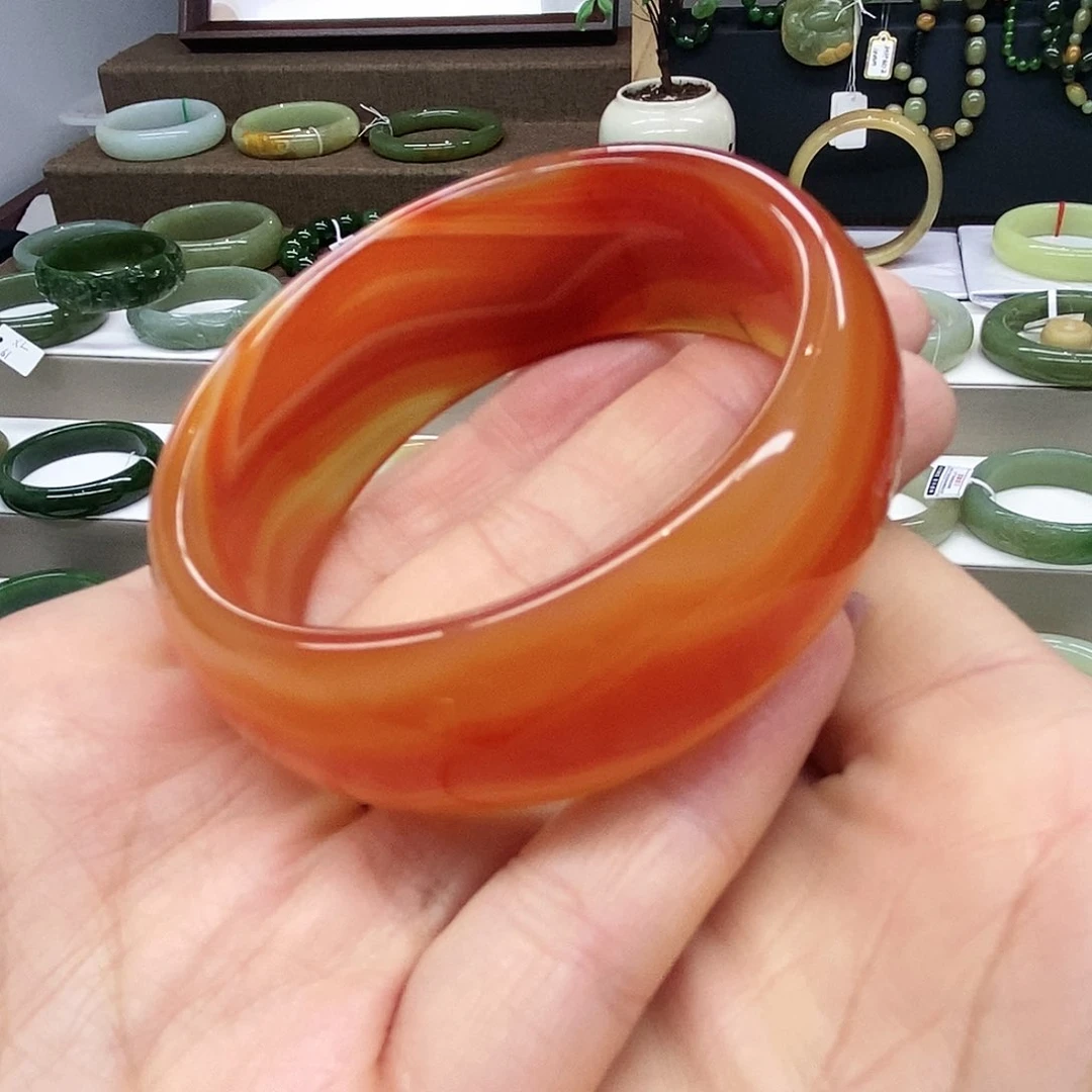 【闪购商品】玛瑙/玉髓手镯未镶嵌焦****姐
