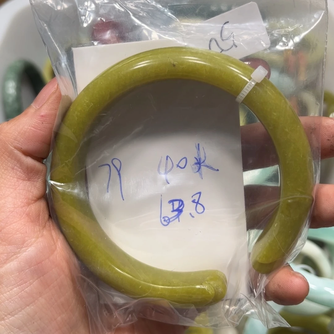 蛇纹石玉手镯未镶嵌循****生