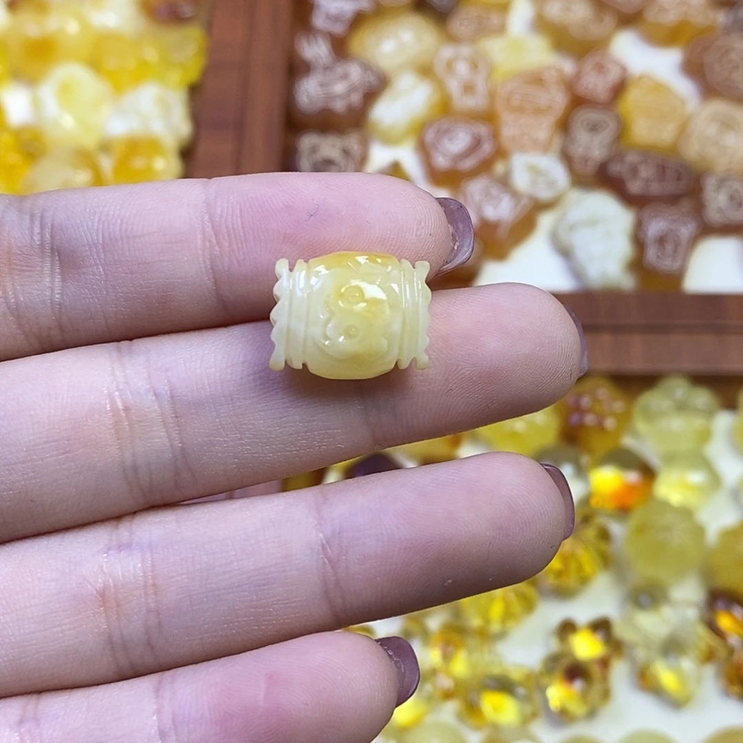 吊坠橄榄核小糖果
