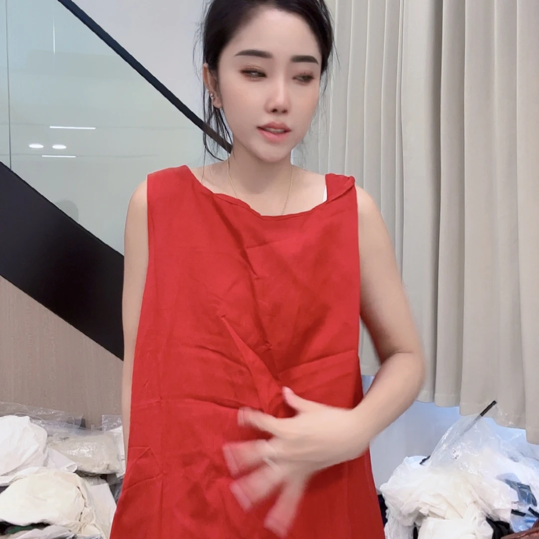 120斤红色裙子67676737