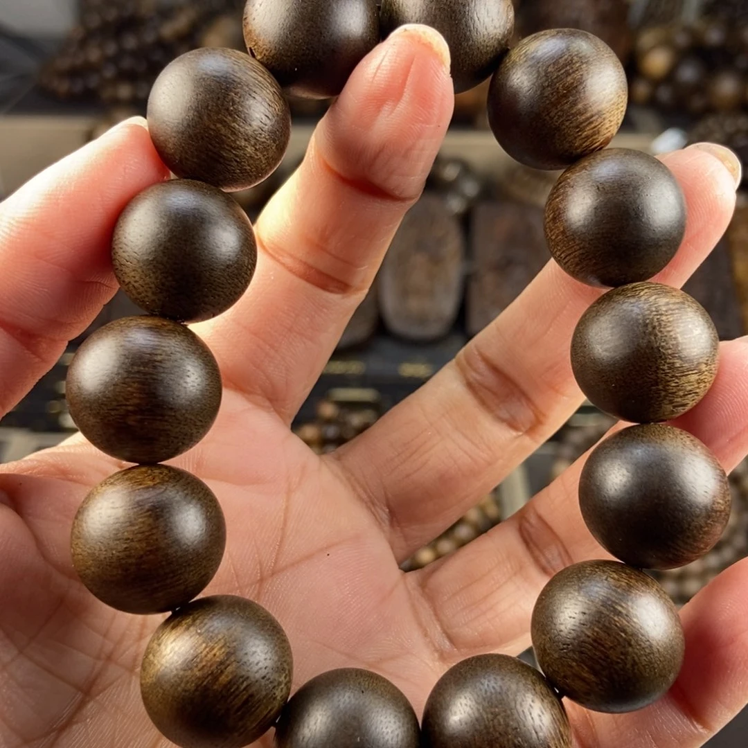 沉香手串梦***?越南芽庄紫奇楠