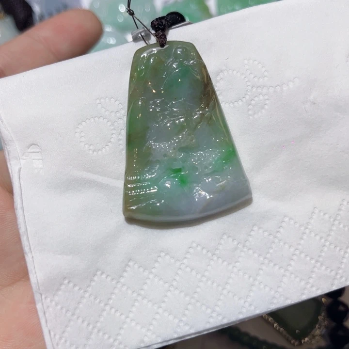 翡翠颈饰未镶嵌天然翡翠A货