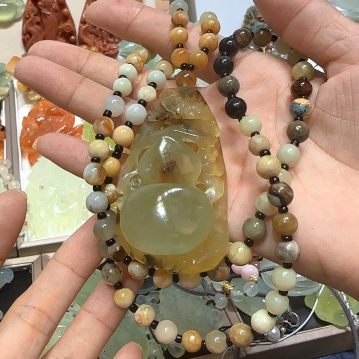 蛇纹石玉未镶嵌吊坠