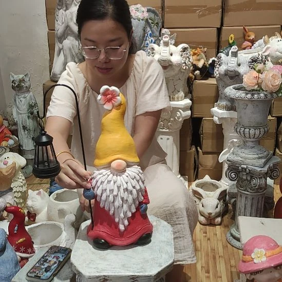 合成树脂树脂粉色甘道夫带灯