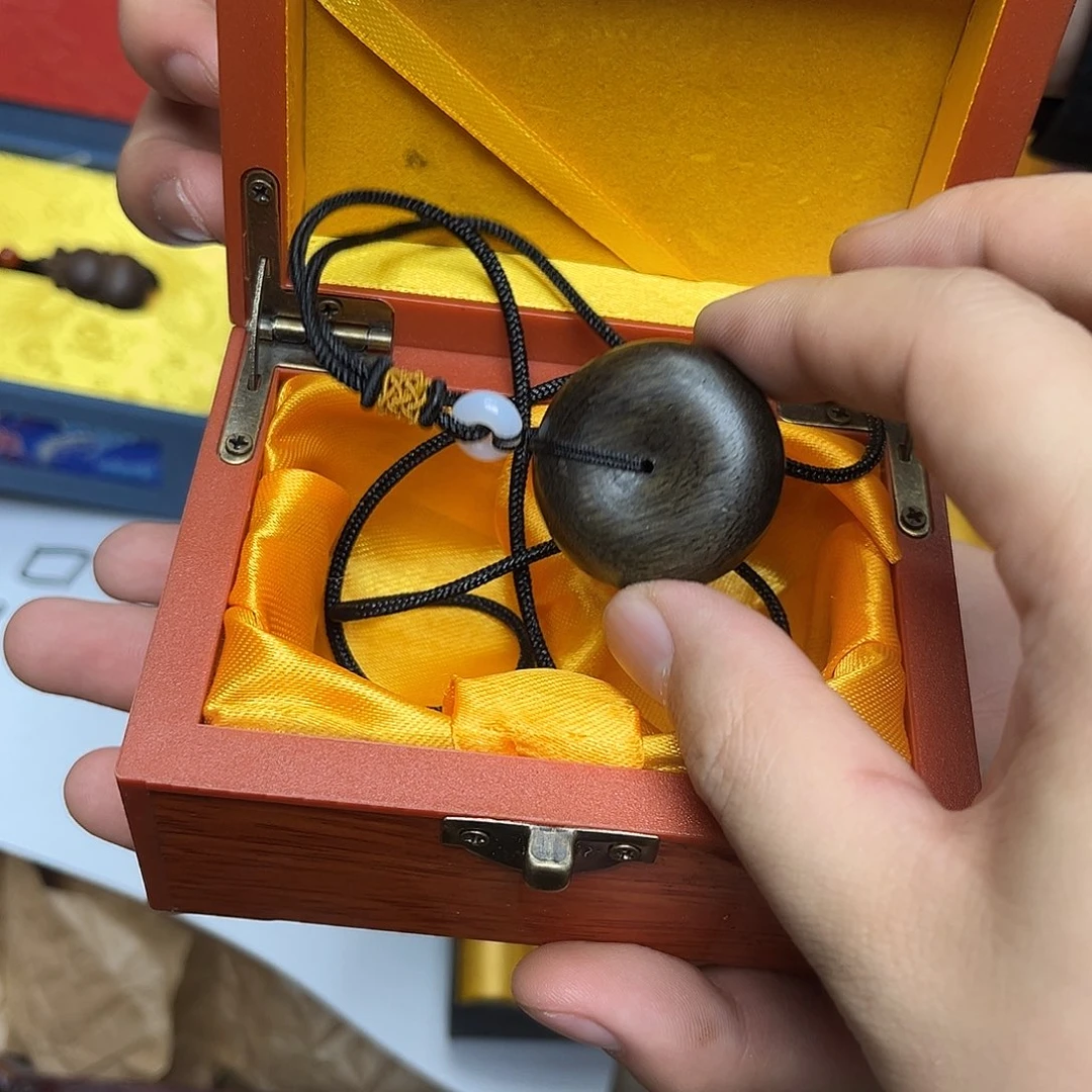 大叶紫檀（黑酸枝木类）