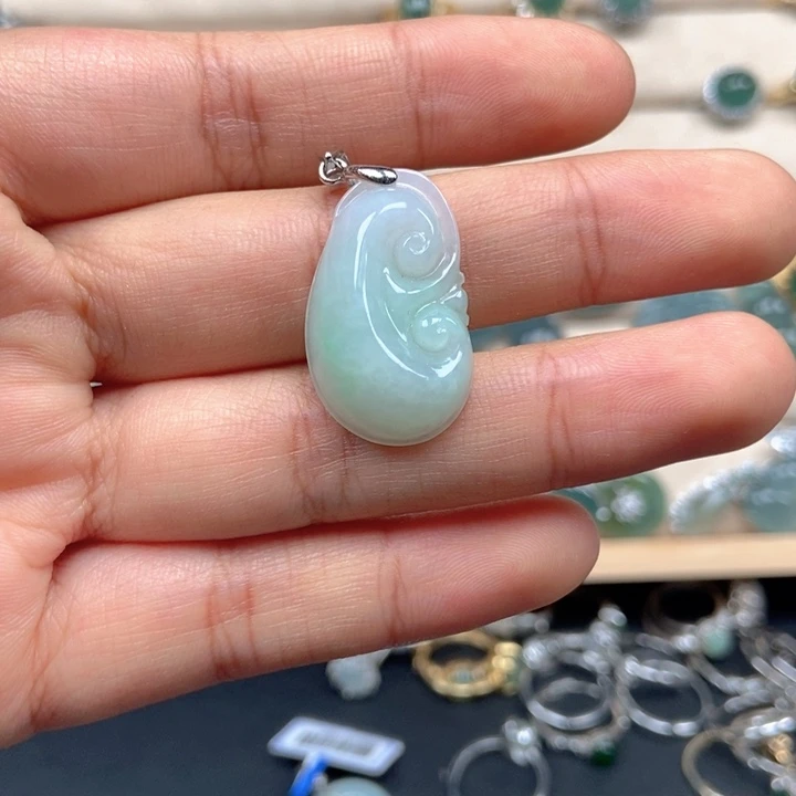 翡翠未镶嵌戒指戒指