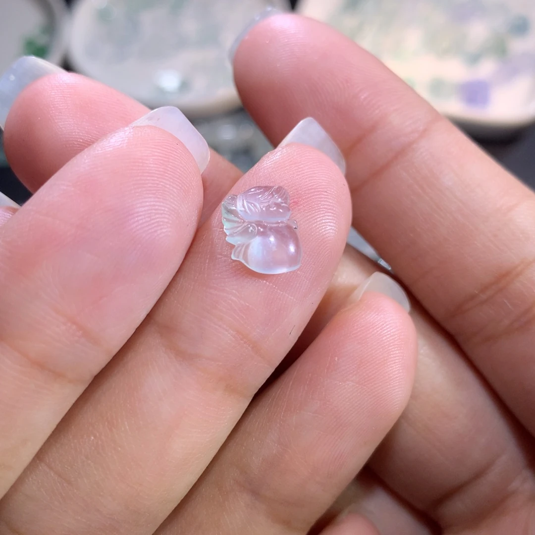 翡翠裸石未镶嵌高冰小仙子