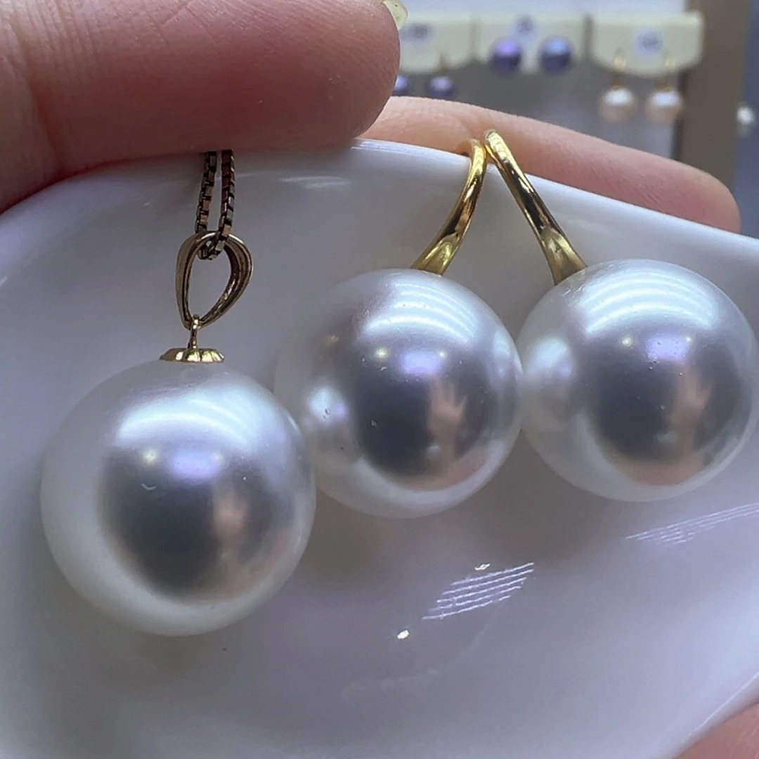 淡水珍珠18K金镶嵌吊坠(赠链)