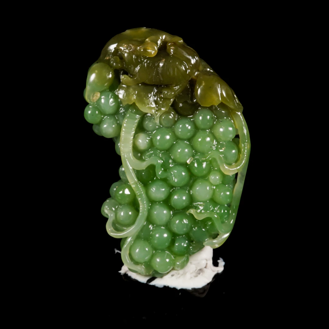 LOT.039和田碧玉巧雕葡萄/X3359