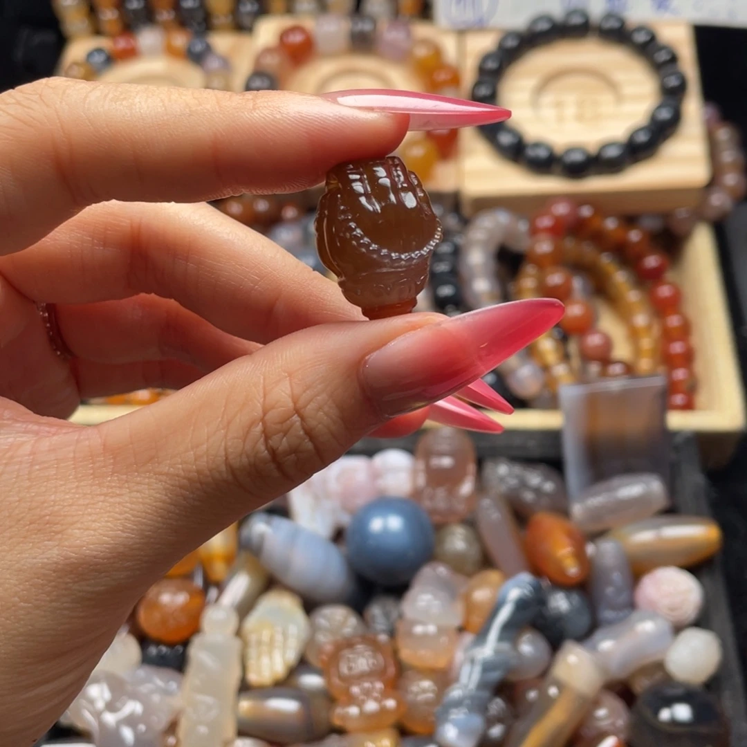 玛瑙/玉髓未镶嵌珠宝奇石