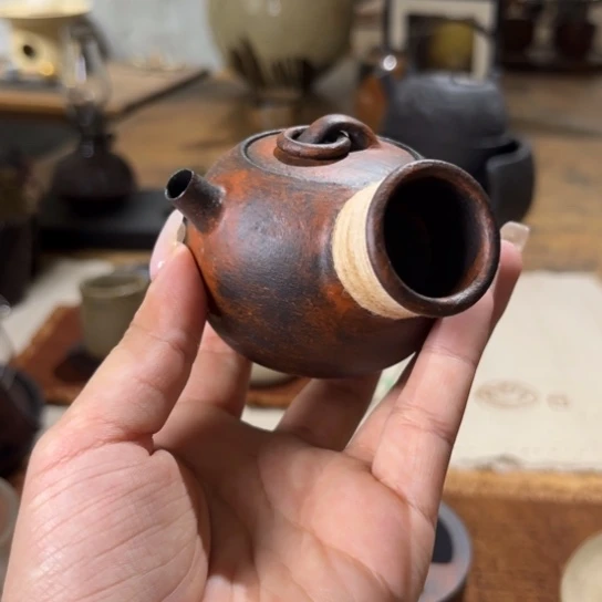 景德镇鱼和熊手工陶艺
