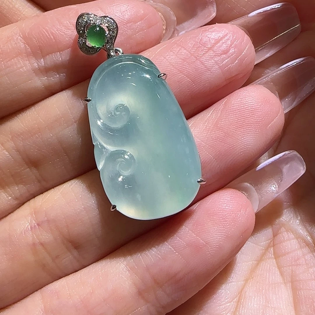 【闪购商品】翡翠18K金镶嵌颈饰月*弯天然缅甸A货翡翠