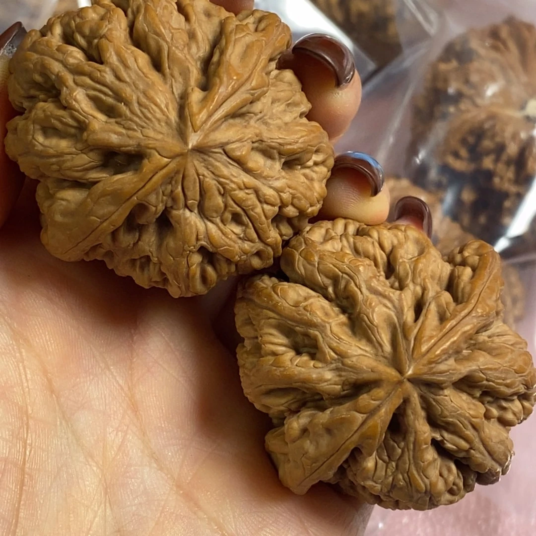 文玩核桃吊坠42粗筋200