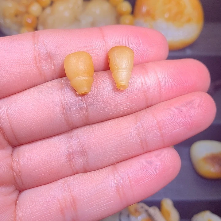 和田玉未镶嵌车挂