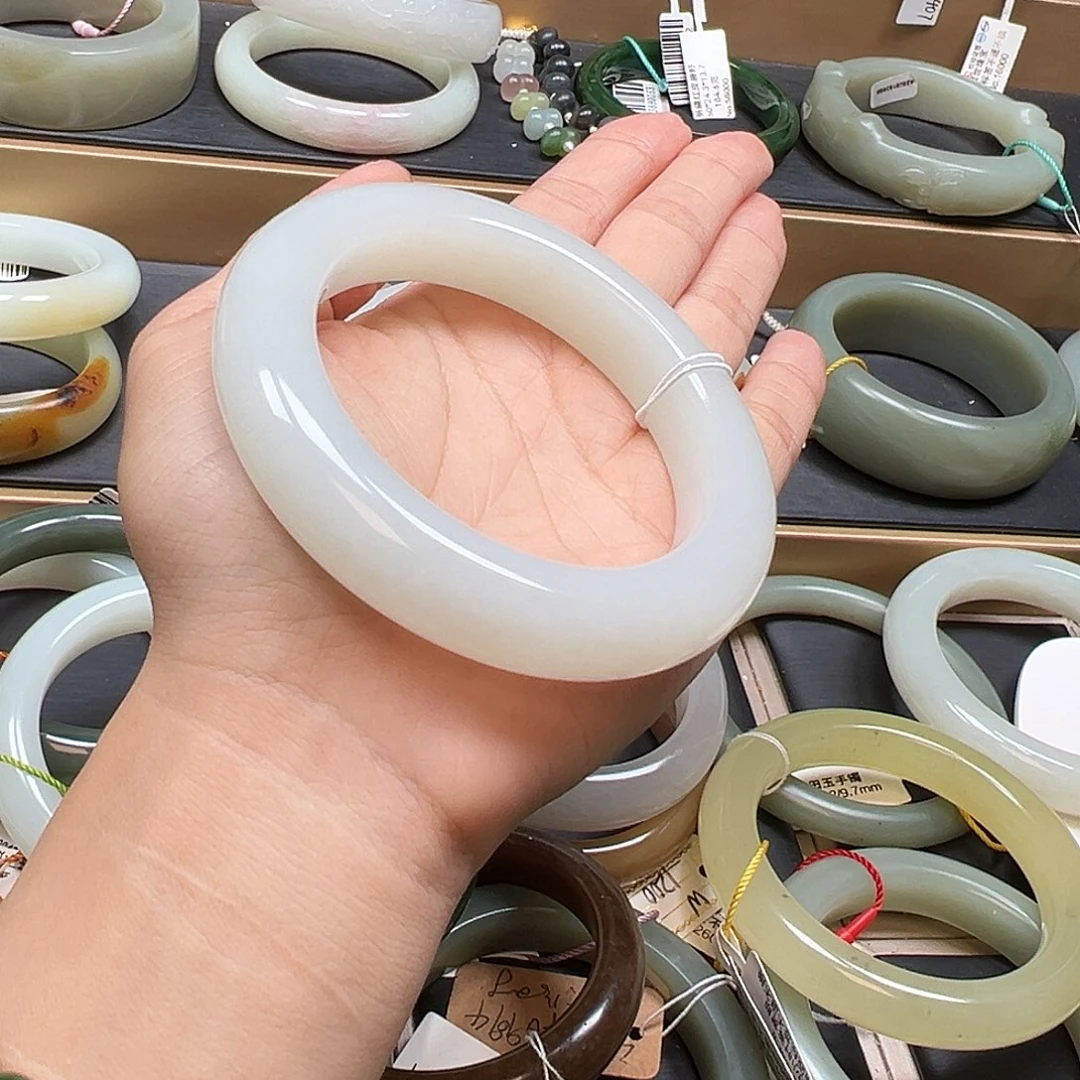 和田玉未镶嵌手镯59