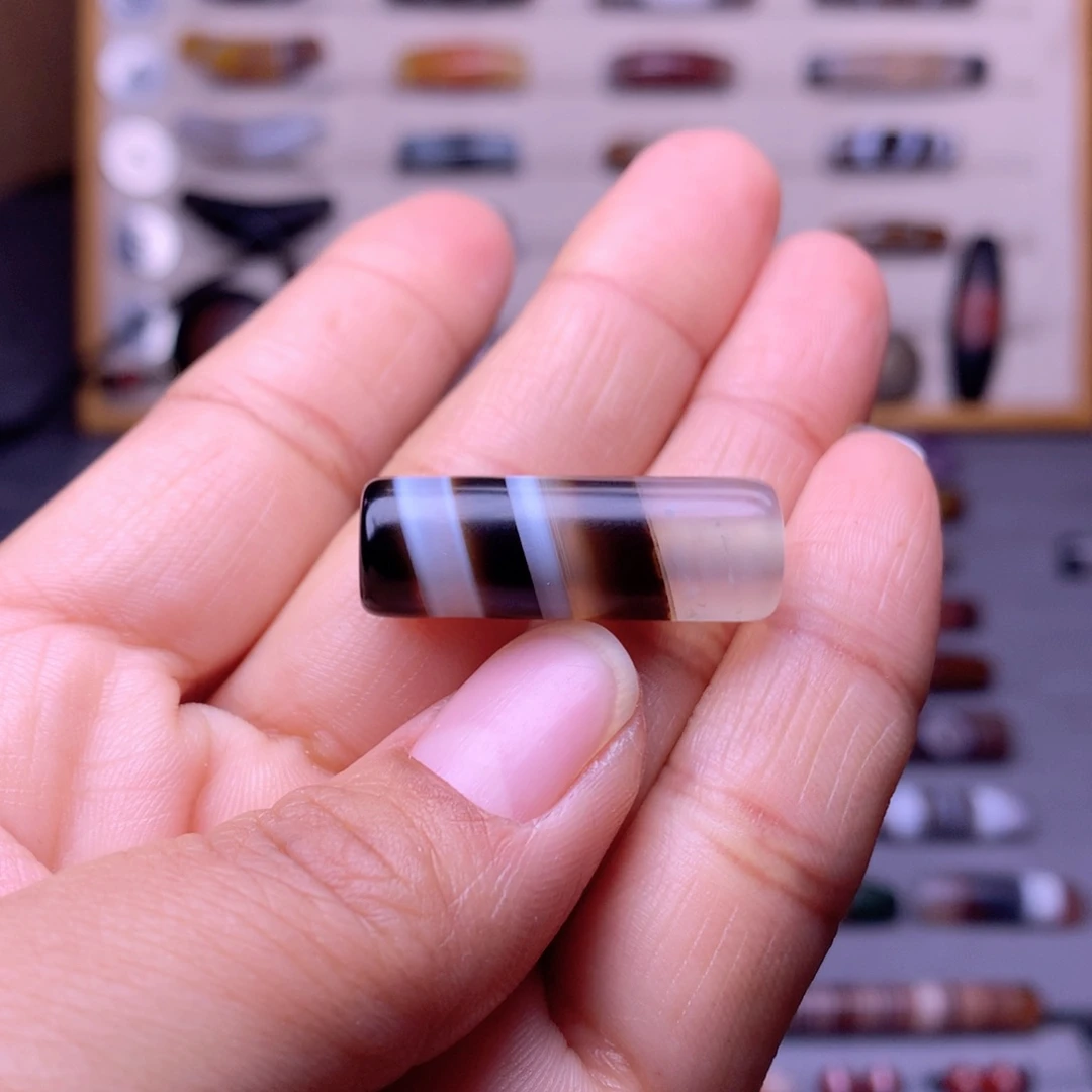 玛瑙/玉髓未镶嵌珠宝奇石