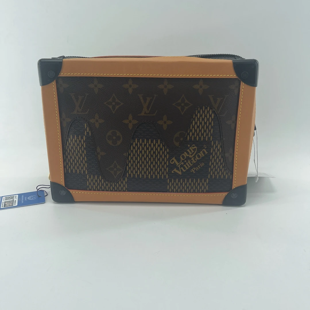 99新 LouisVuitton/路易威登 LV棕老花nigo盒子斜挎包/ZH10318