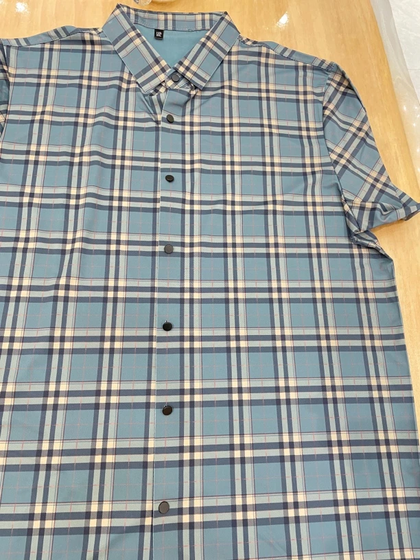 男士夏季冰丝格子短袖衬衫透气免烫翻领商务休闲上衣