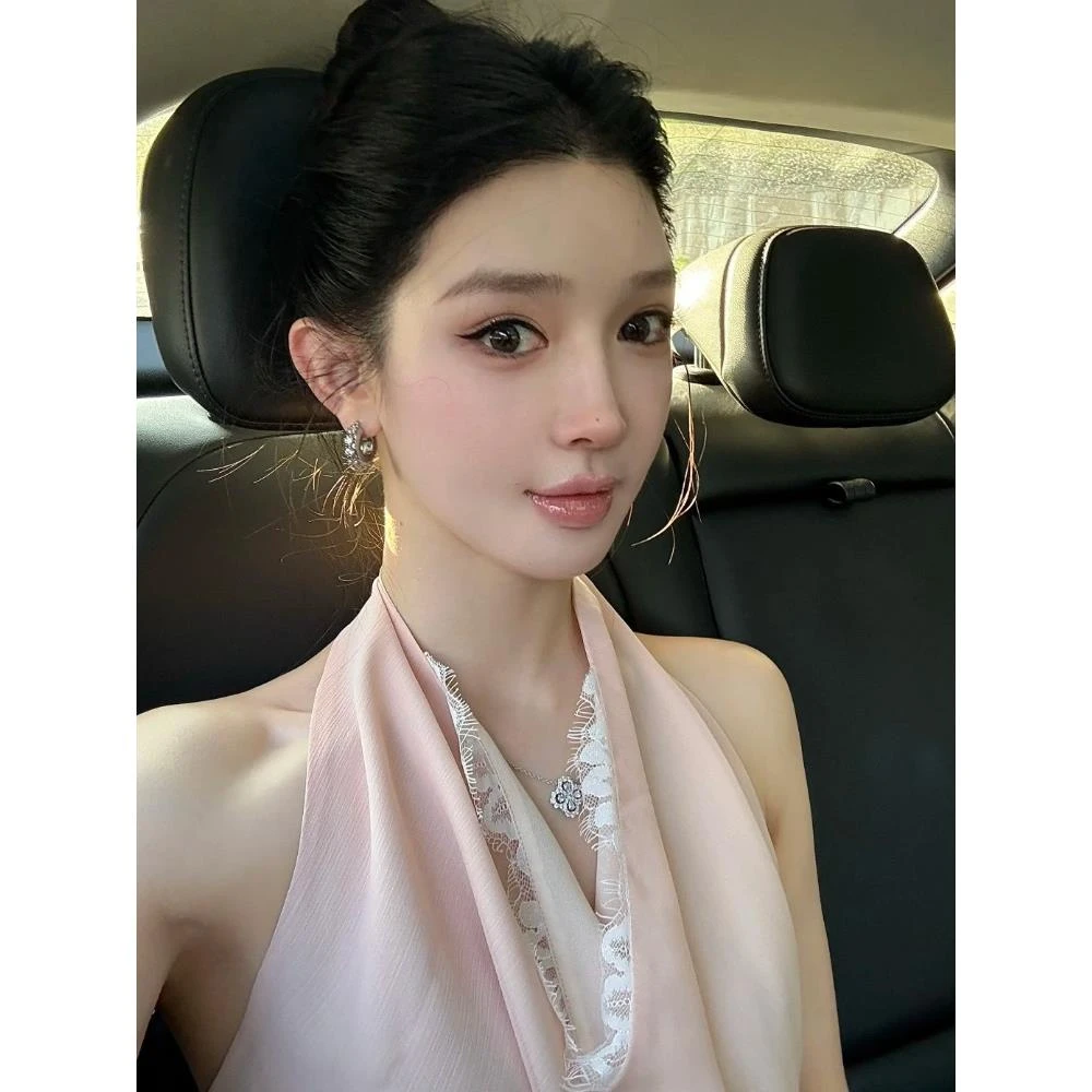 粉色挂脖上衣2025夏季爆款独特漂亮气质高级感蕾丝边薄款法式衬衫