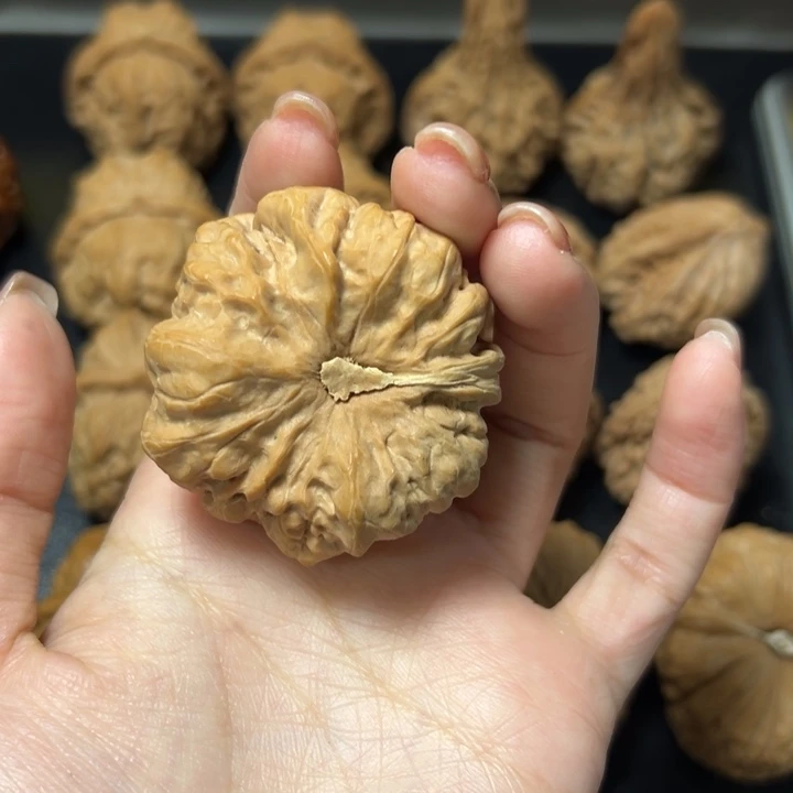 桃核吊坠蛤蟆头一根筋