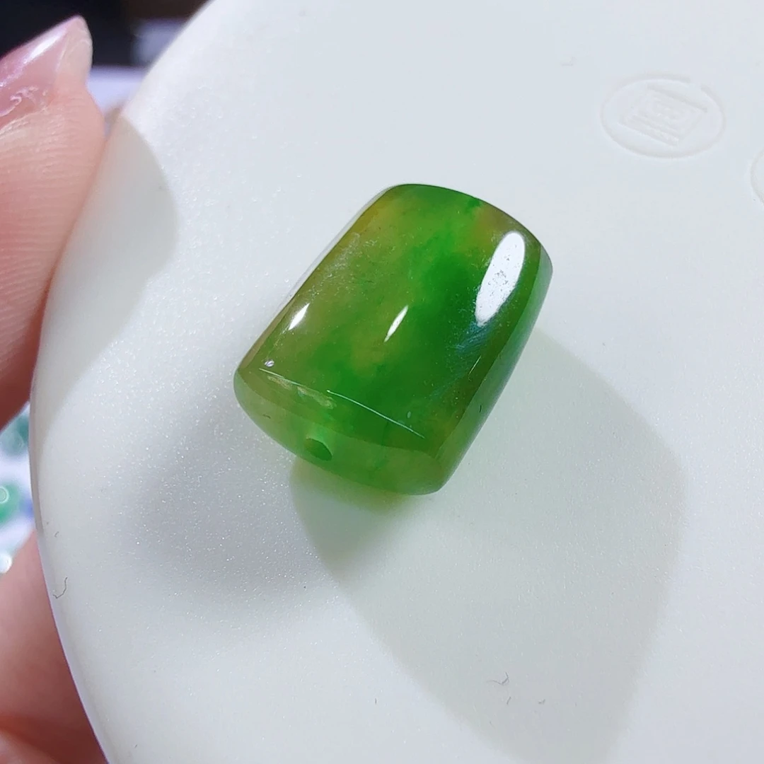 翡翠未镶嵌颈饰黄加绿桶珠14.5-10.9-6.6mm