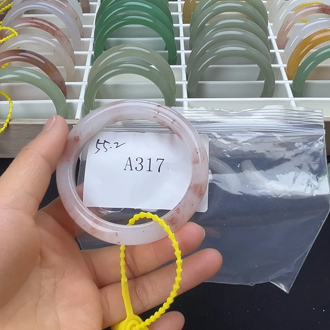 石英质玉未镶嵌手镯