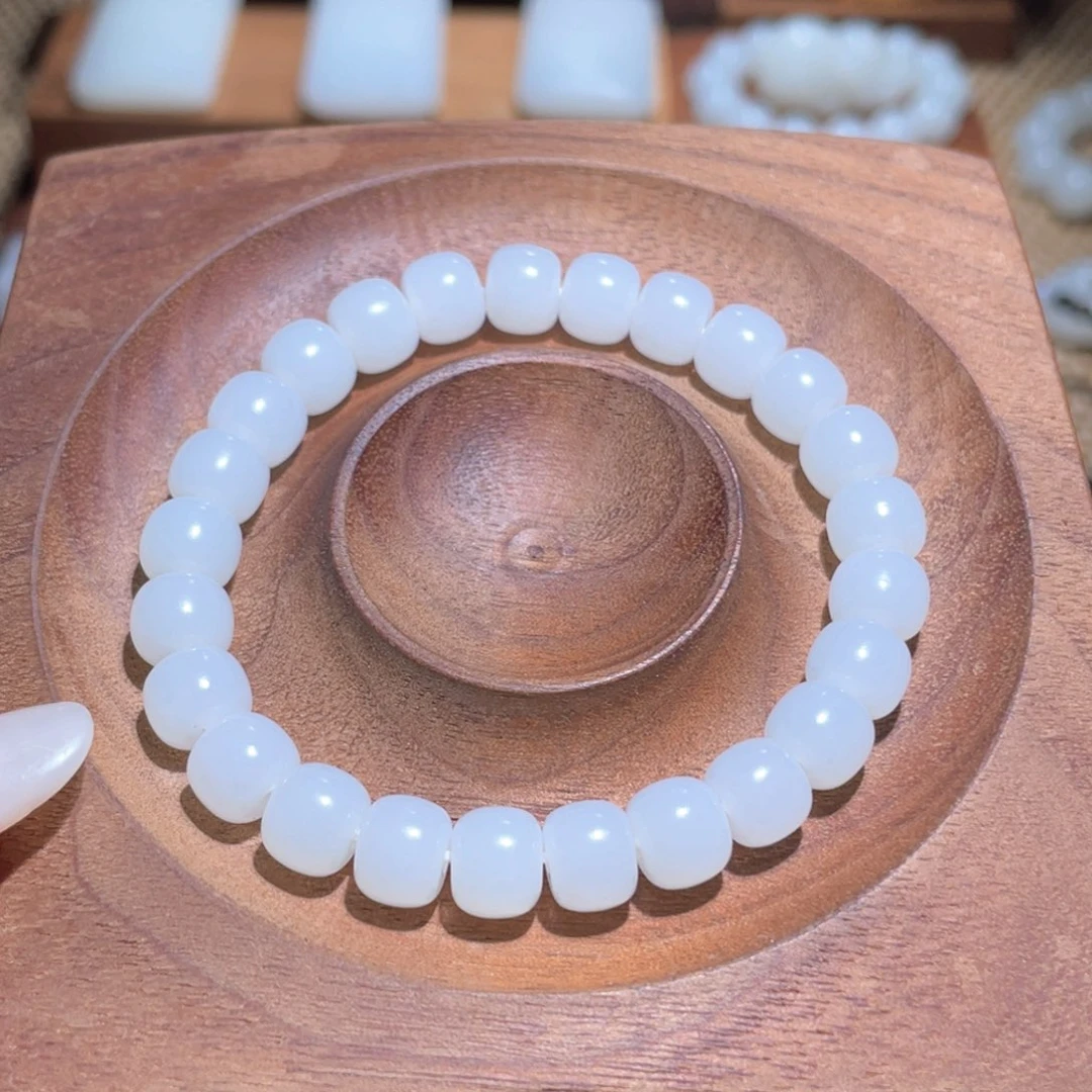 未镶嵌手链和田玉卡8