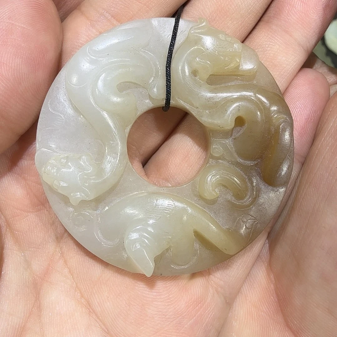 台***场和田玉未镶嵌挂件