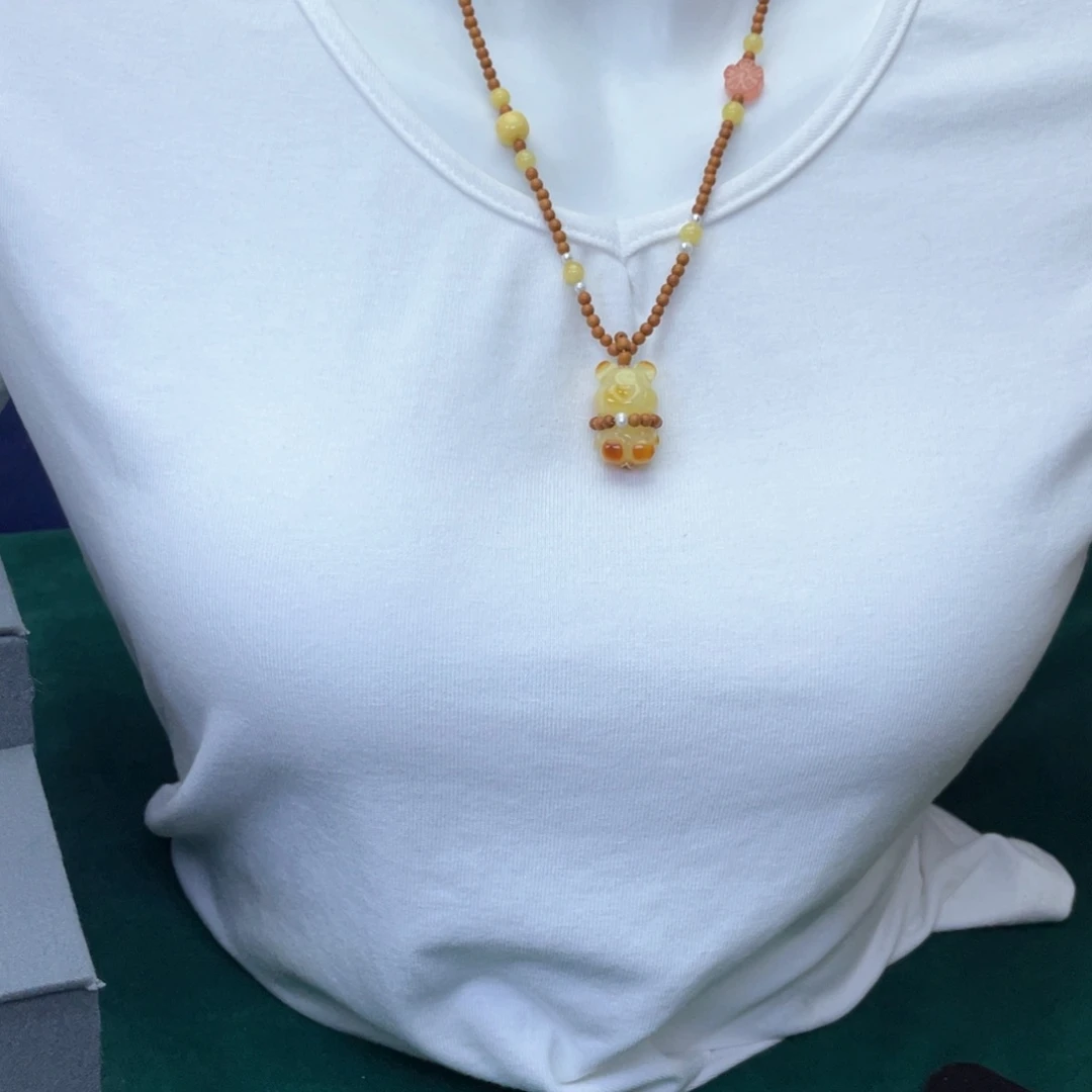 琥珀裸石未镶嵌蜜蜡