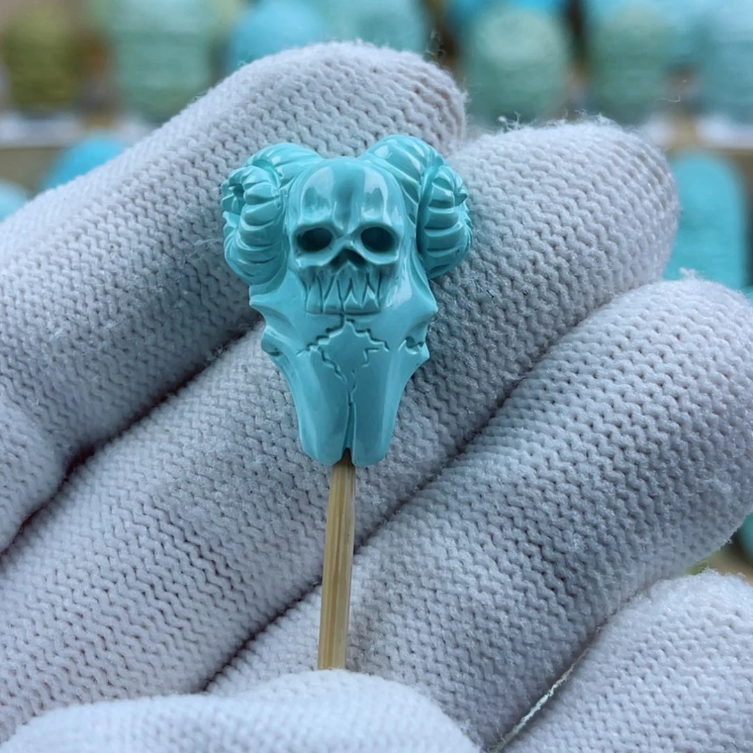 绿松石未镶嵌珠宝奇石