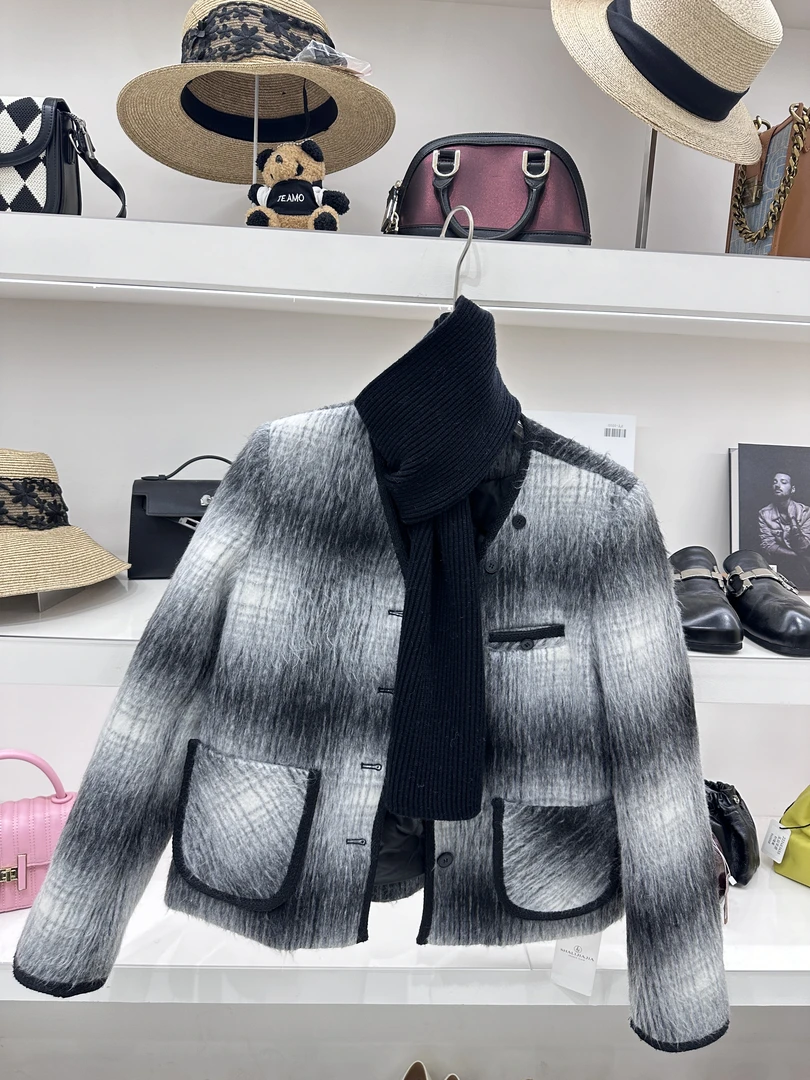 高品韩系短款羽绒外套时尚冬季