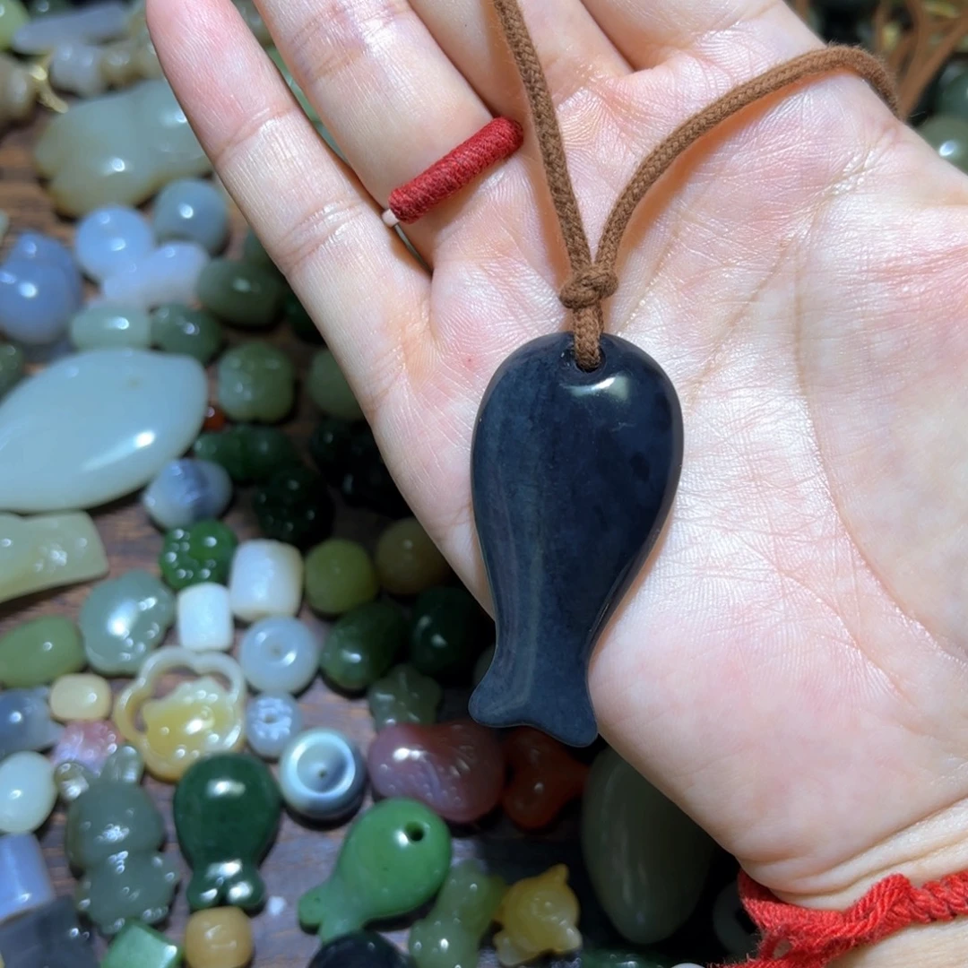 和田玉未镶嵌珠宝半成品