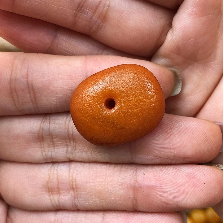 未镶嵌琥珀珠宝奇石