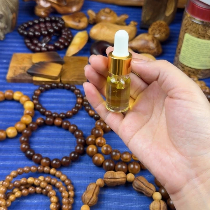 L***红柏木（崖柏）北太行崖柏陈化精油