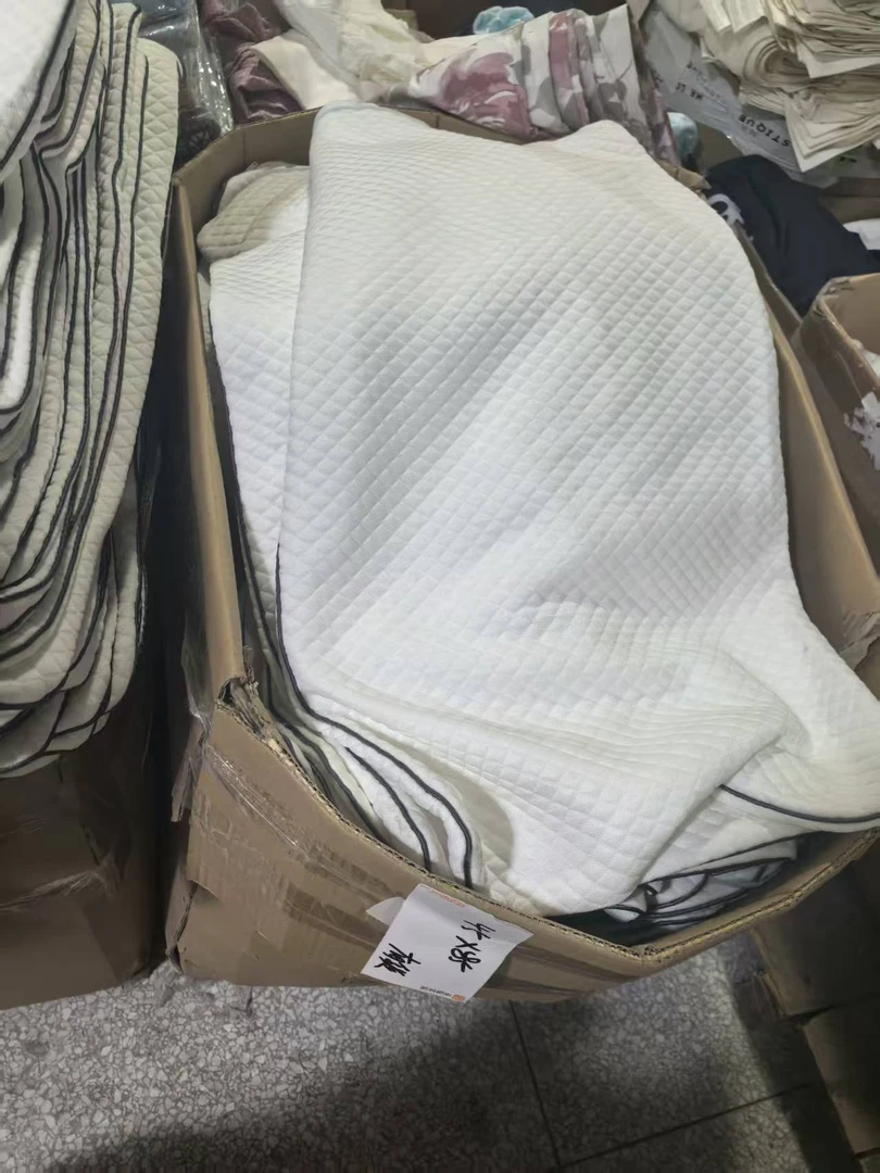 《厚广家》3楼45×85白色凉感透气超软枕套 发1对，小发黄 大号