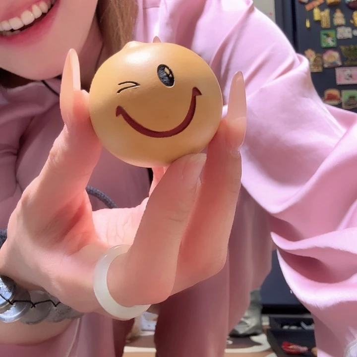 黑***子葫芦睁一只眼的葫芦自己画的