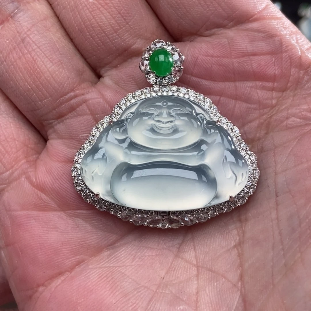 颈饰18K金镶嵌翡翠佛公