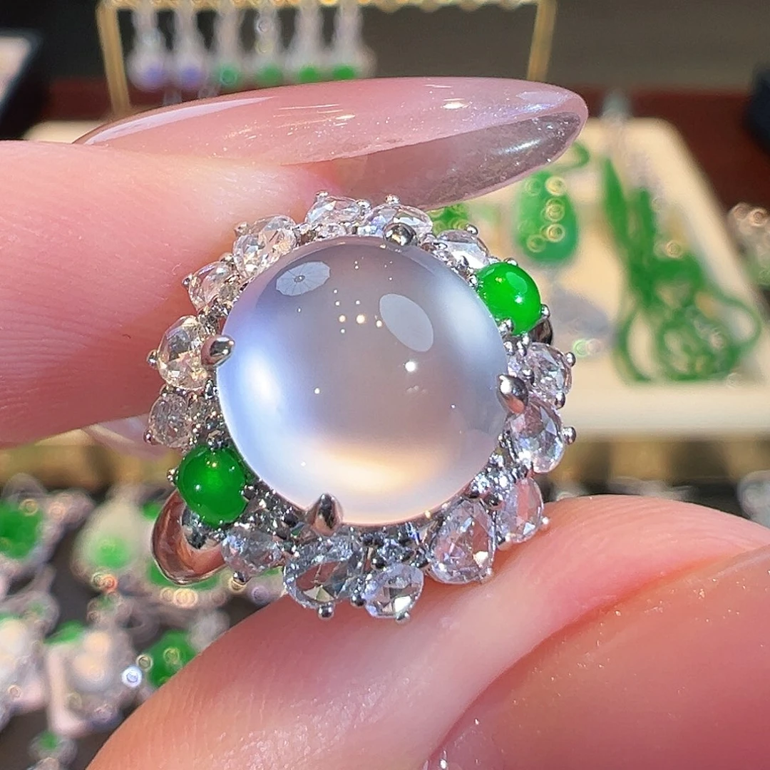 翡翠戒指18K金镶嵌翡翠