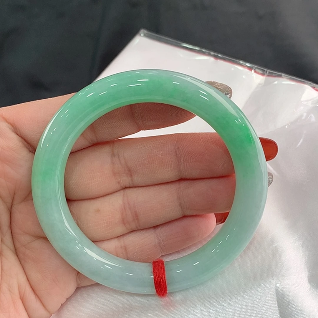 【闪购商品】翡翠手镯未镶嵌圆55.6