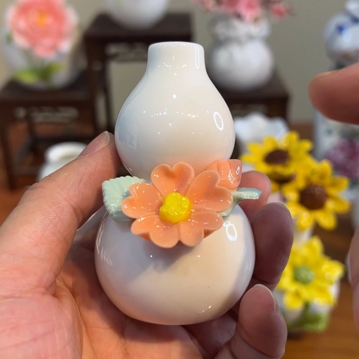 手工精致陶瓷摆件