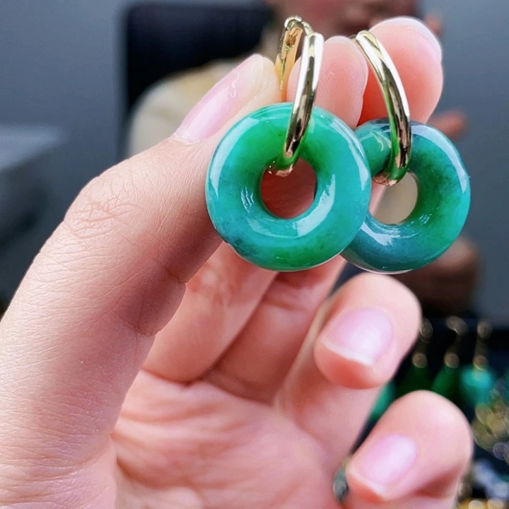 翡翠耳饰未镶嵌饰品