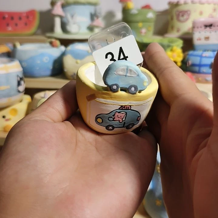 汽车造型满绘拇指多肉盆