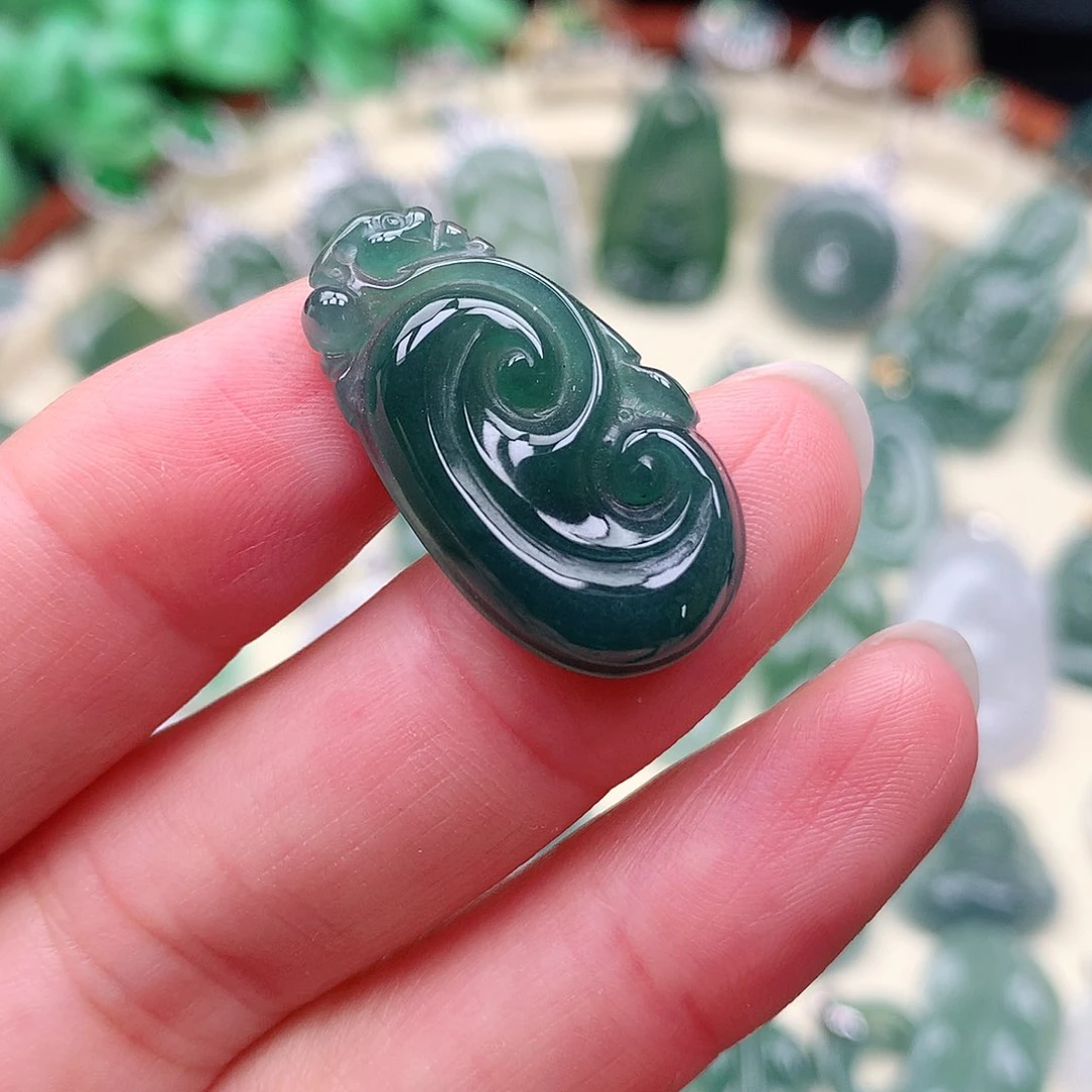 翡翠挂件未镶嵌吊坠