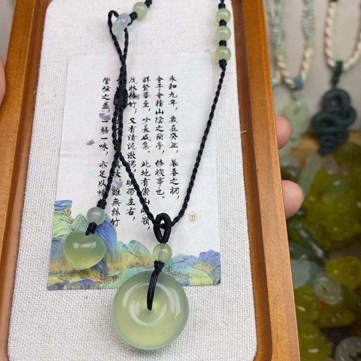 蛇纹石玉未镶嵌岫玉