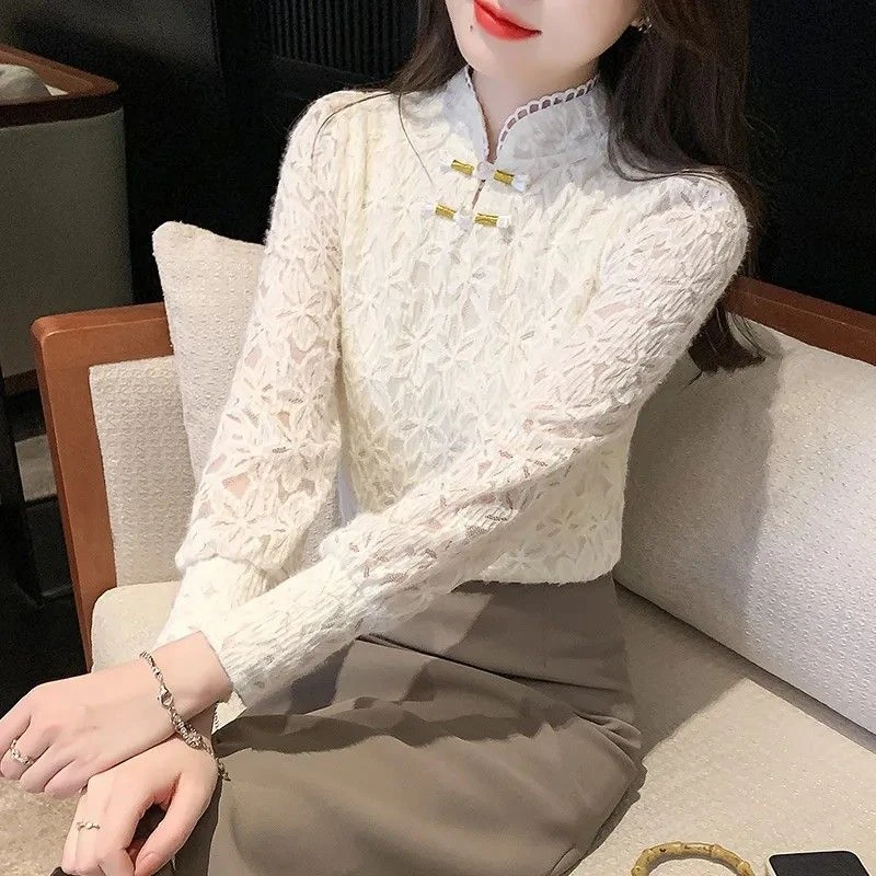 秋冬时尚修身加绒国风蕾丝打底衫女新款薄款植绒加厚洋气盘扣