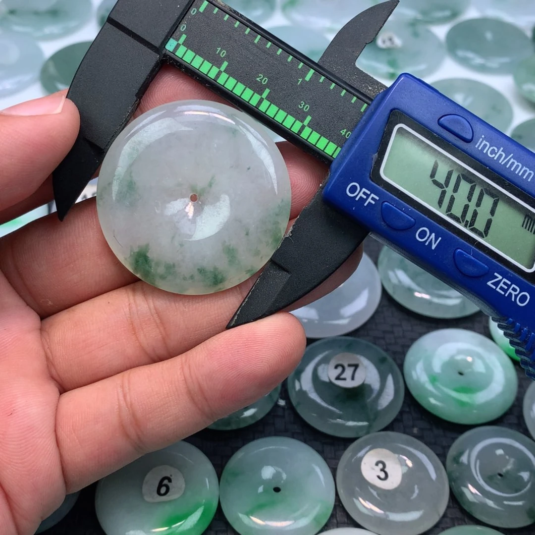 翡翠未镶嵌颈饰缅甸天然A货翡翠